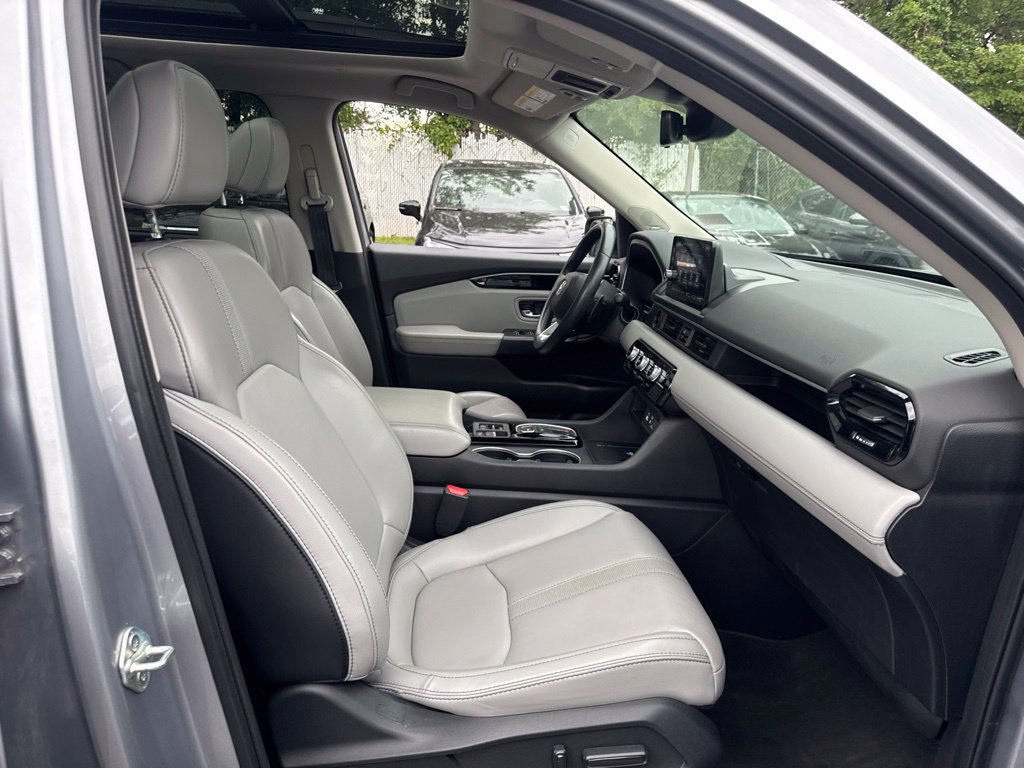 Thumbnail: 2023 Honda Pilot - 9