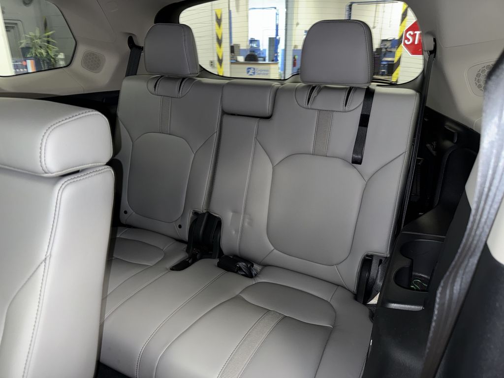 Thumbnail: 2025 Honda Pilot - 25