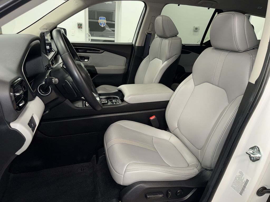 Thumbnail: 2025 Honda Pilot - 9