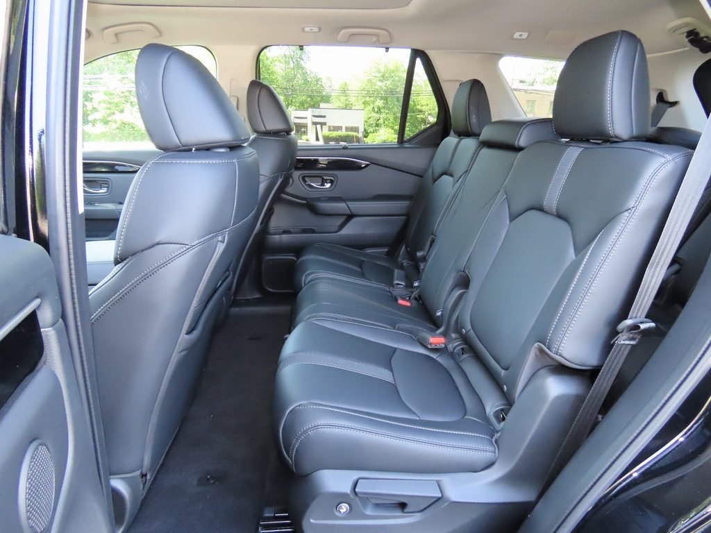 Thumbnail: 2025 Honda Pilot - 13