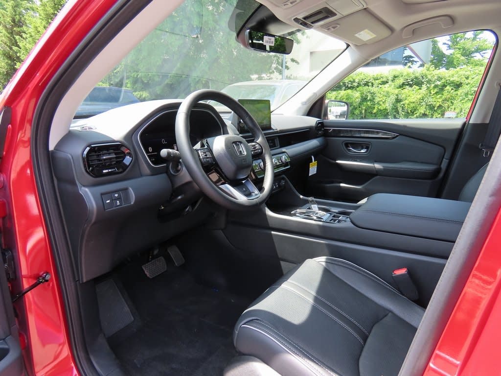 2025 Honda Pilot Elite 2