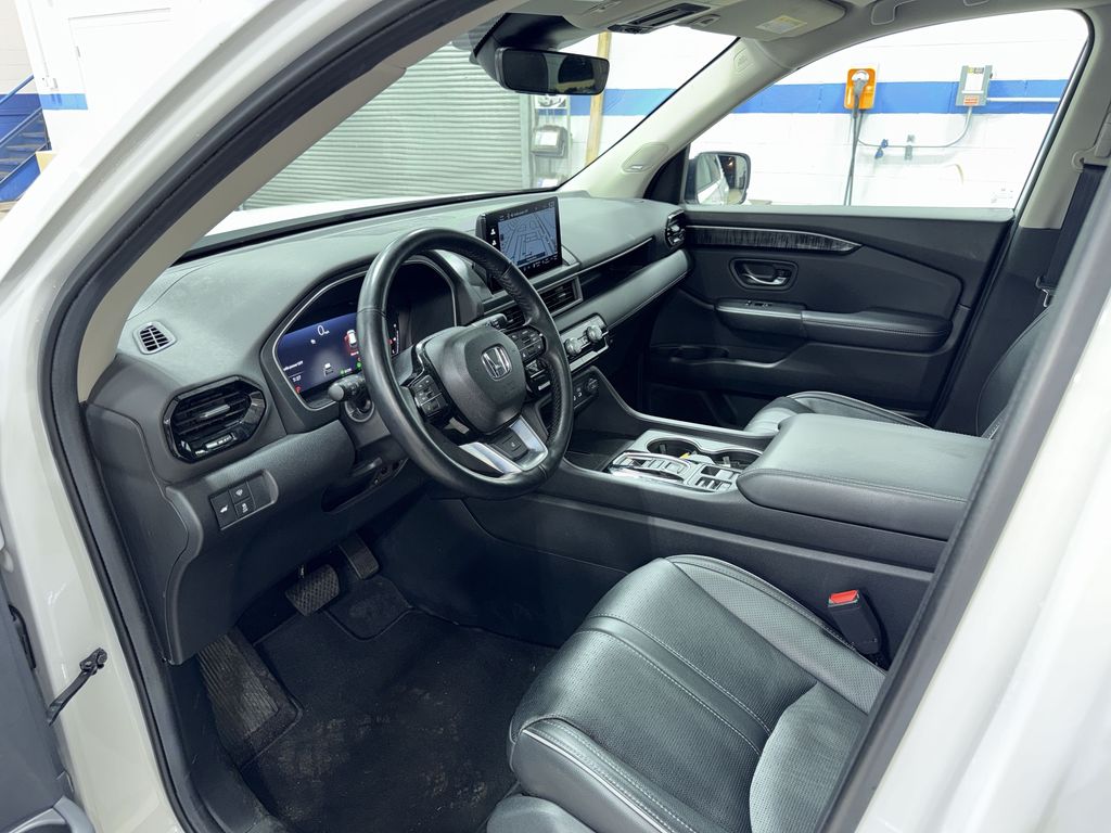 Thumbnail: 2023 Honda Pilot - 35
