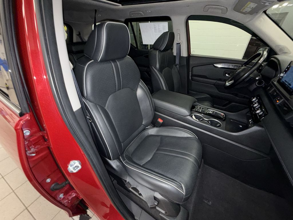 Thumbnail: 2023 Honda Pilot - 11