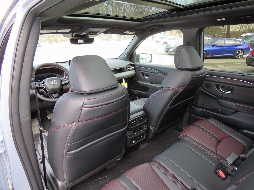 Thumbnail: 2026 Honda Pilot - 21