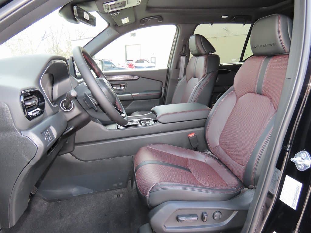 Thumbnail: 2025 Honda Pilot - 18