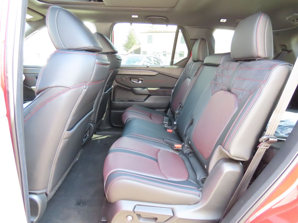 Thumbnail: 2026 Honda Pilot - 12