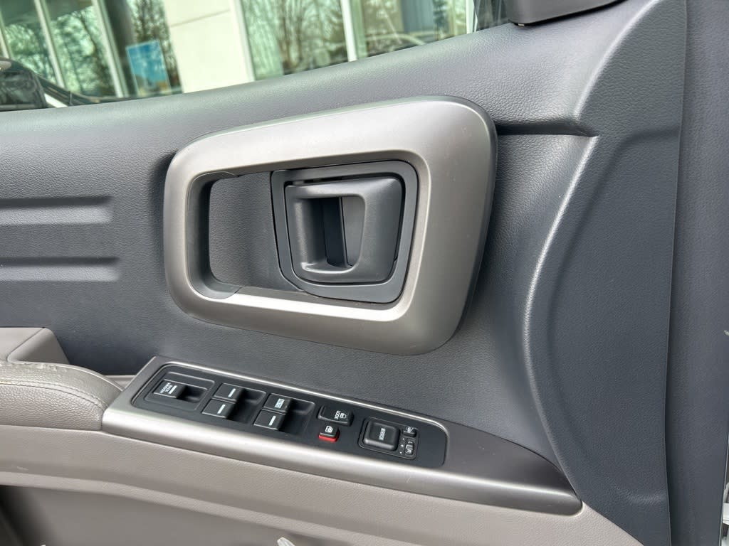 Thumbnail: 2014 Honda Ridgeline - 16