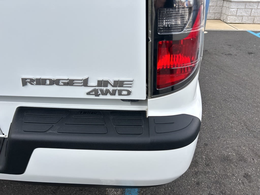 Thumbnail: 2014 Honda Ridgeline - 25