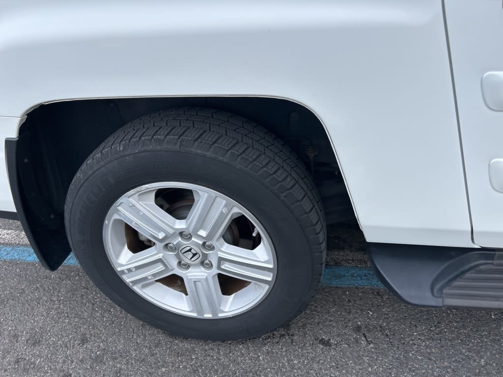 Thumbnail: 2014 Honda Ridgeline - 23