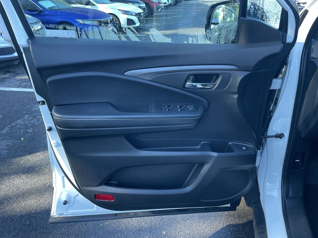 Thumbnail: 2021 Honda Ridgeline - 33