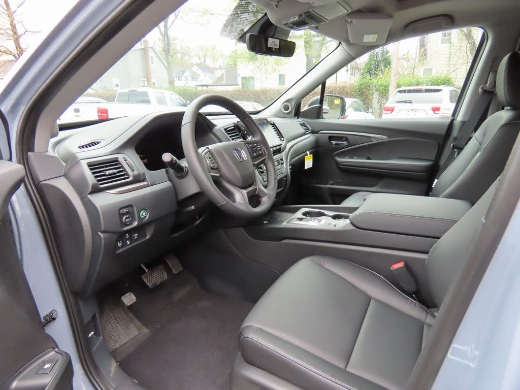 Thumbnail: 2025 Honda Ridgeline - 2