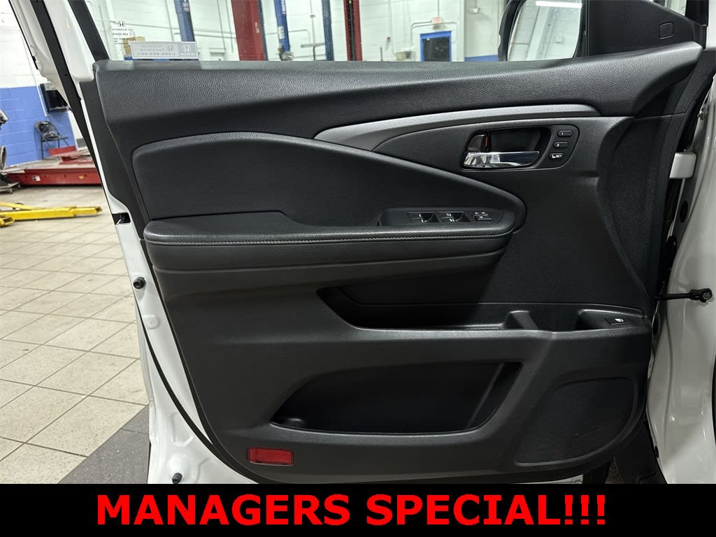 Thumbnail: 2023 Honda Ridgeline - 33