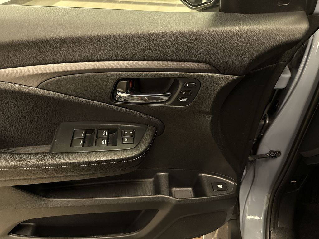 Thumbnail: 2023 Honda Ridgeline - 26