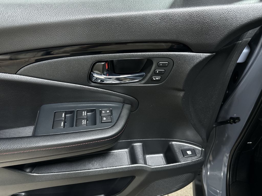 Thumbnail: 2023 Honda Ridgeline - 25