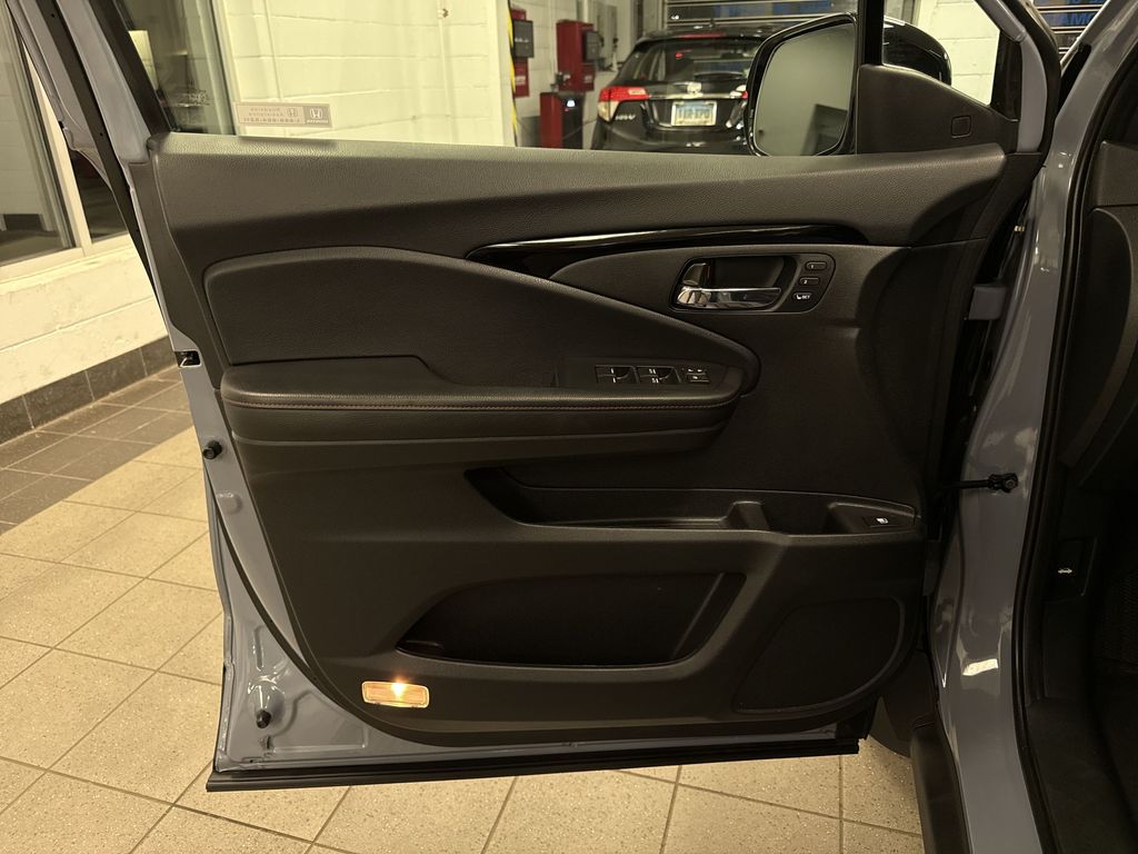 Thumbnail: 2023 Honda Ridgeline - 35