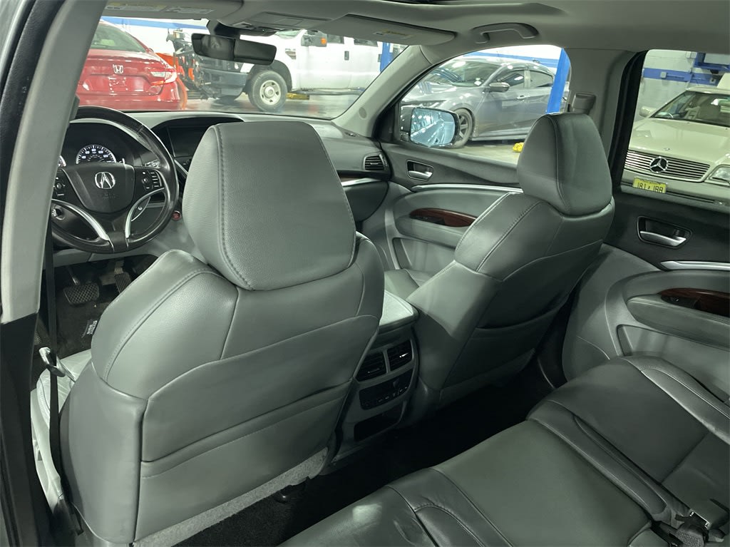 2016 Acura MDX Base 31