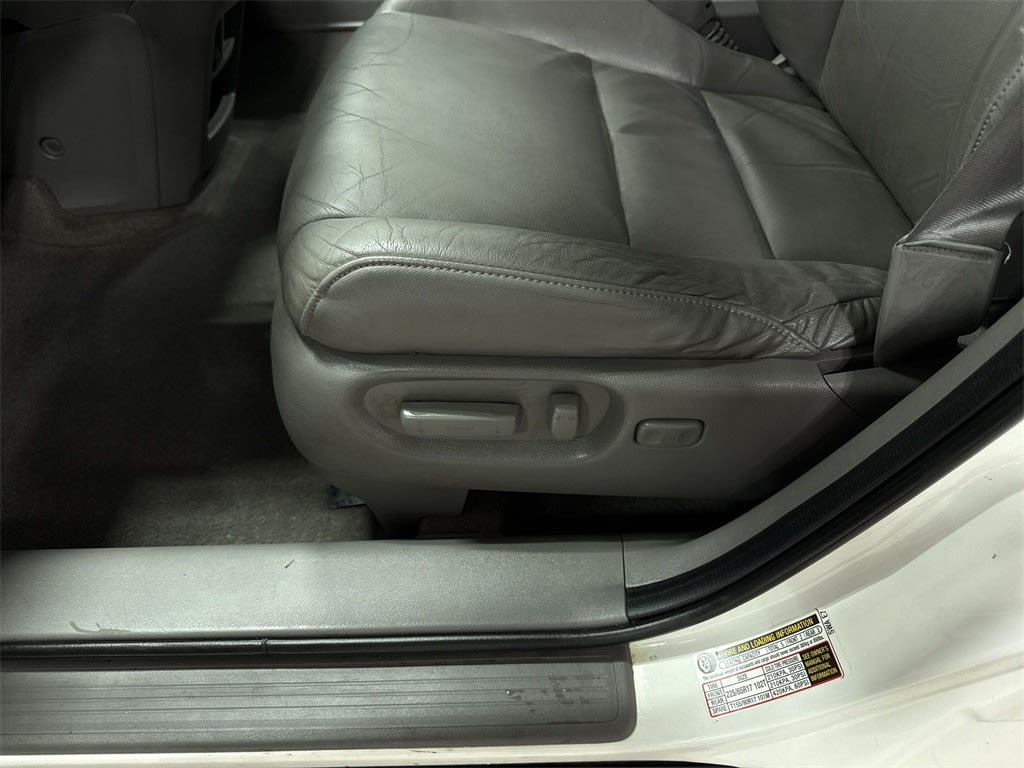 Thumbnail: 2011 Honda CR-V - 27