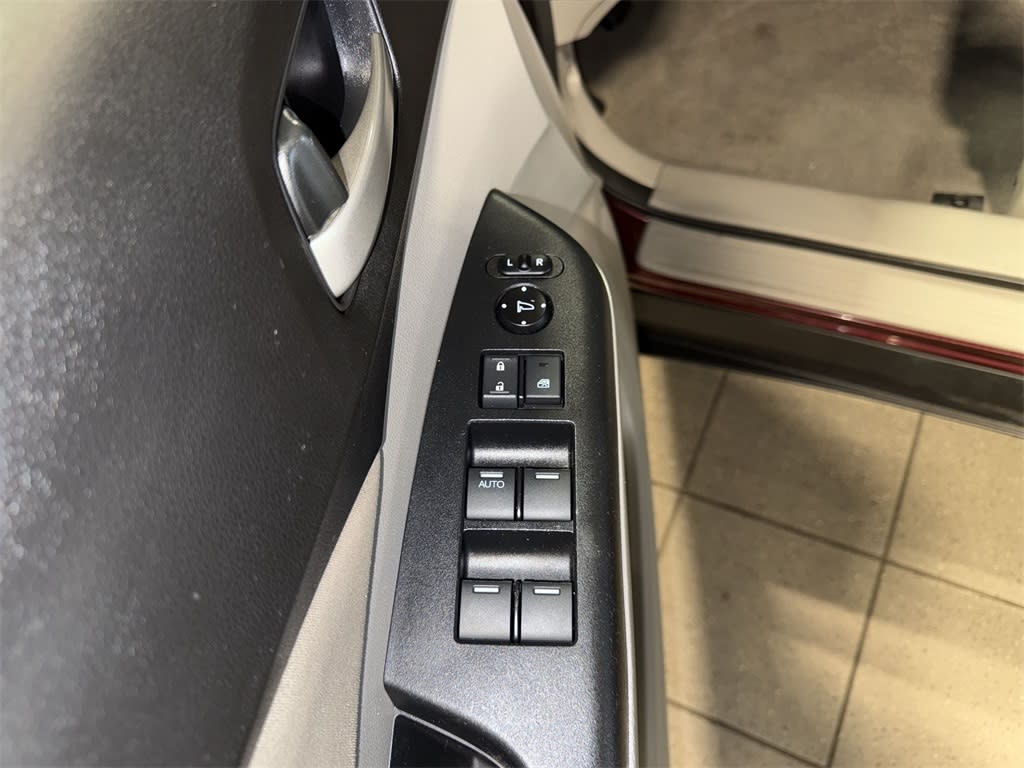 Thumbnail: 2014 Honda CR-V - 25