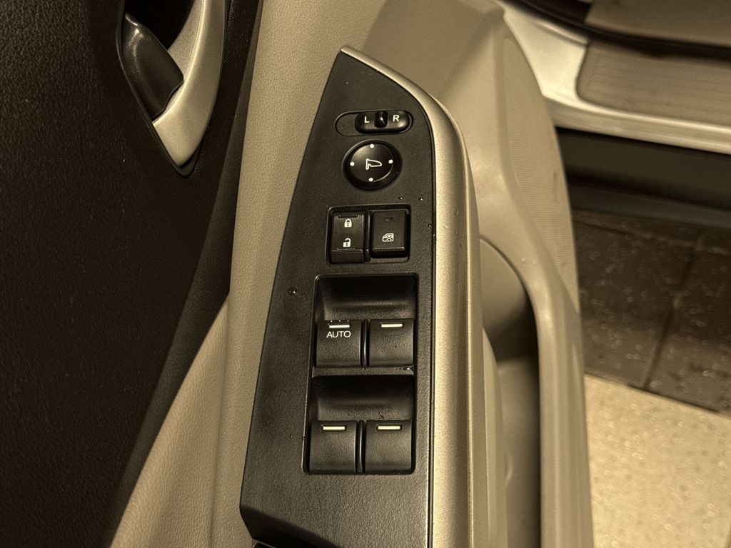 Thumbnail: 2014 Honda CR-V - 24