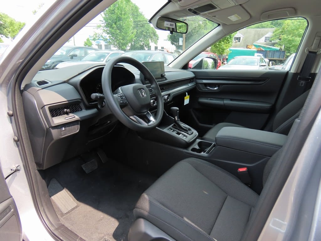2025 Honda CR-V LX 2