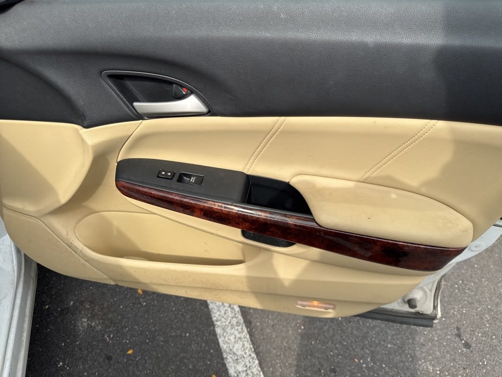Thumbnail: 2011 Honda Accord Crosstour - 19