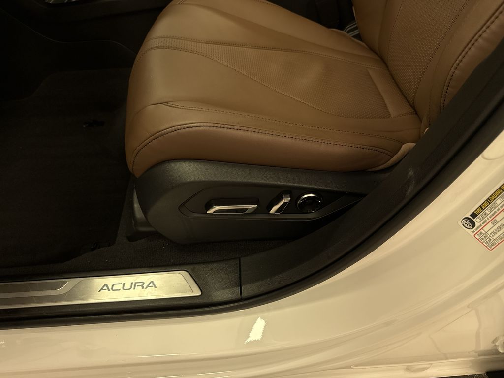 Thumbnail: 2026 Acura RDX - 26