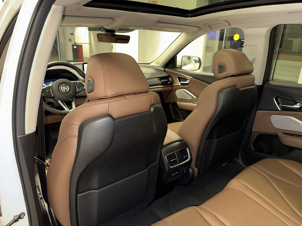 Thumbnail: 2026 Acura RDX - 30