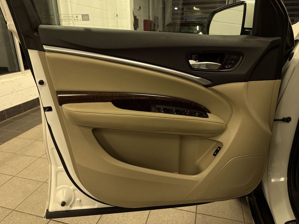 Thumbnail: 2018 Acura MDX - 32