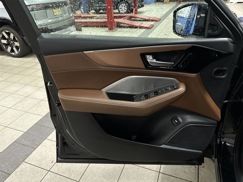 Thumbnail: 2023 Acura MDX - 33