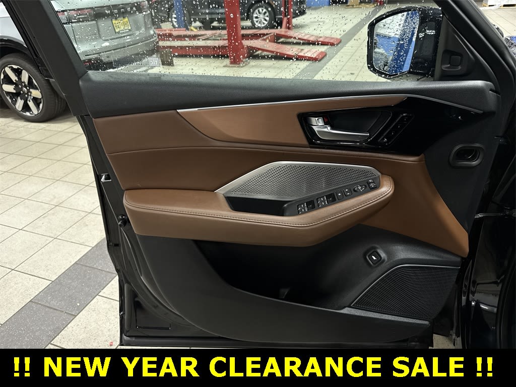 Thumbnail: 2023 Acura MDX - 27