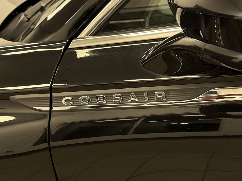 Thumbnail: 2021 Lincoln Corsair - 27