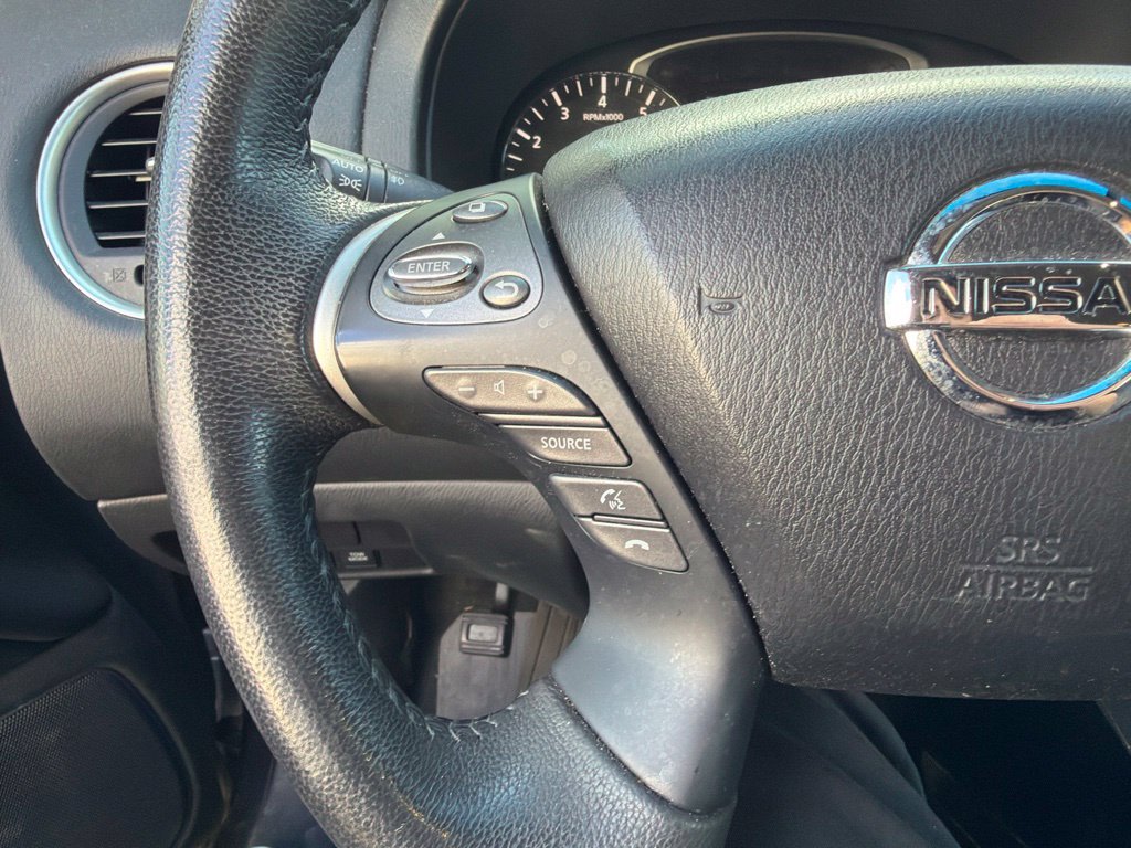 Thumbnail: 2015 Nissan Pathfinder - 10