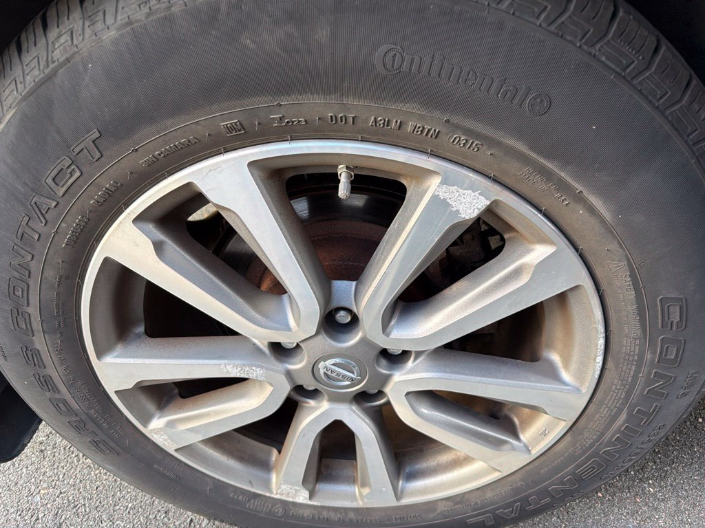 Thumbnail: 2015 Nissan Pathfinder - 17