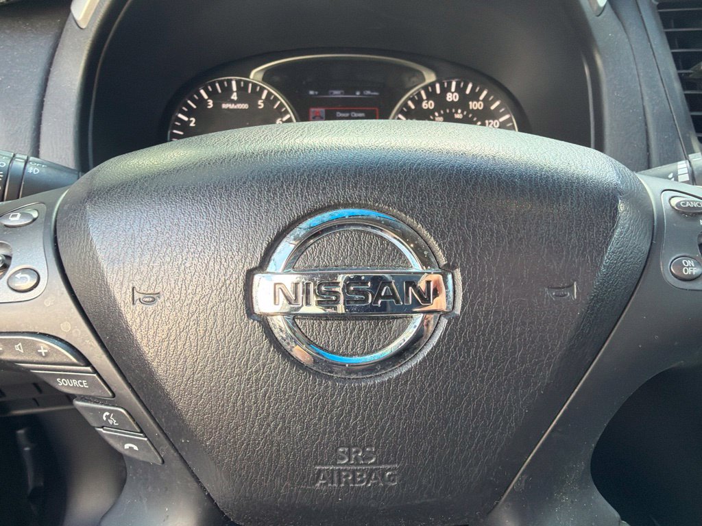 Thumbnail: 2015 Nissan Pathfinder - 11