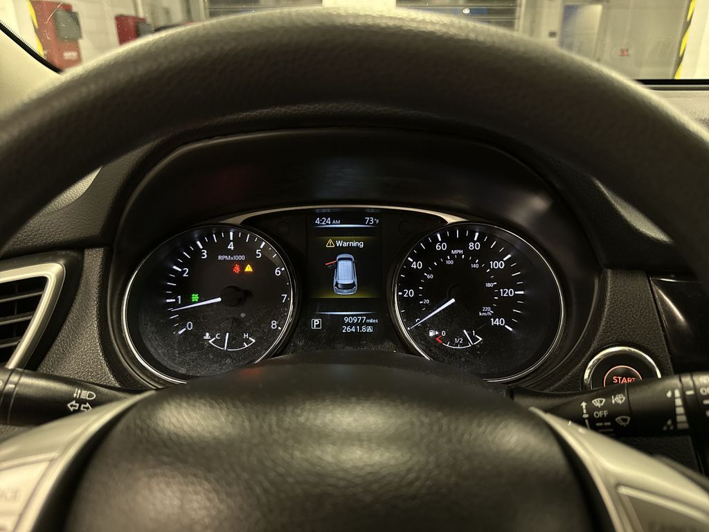 Thumbnail: 2014 Nissan Rogue - 31