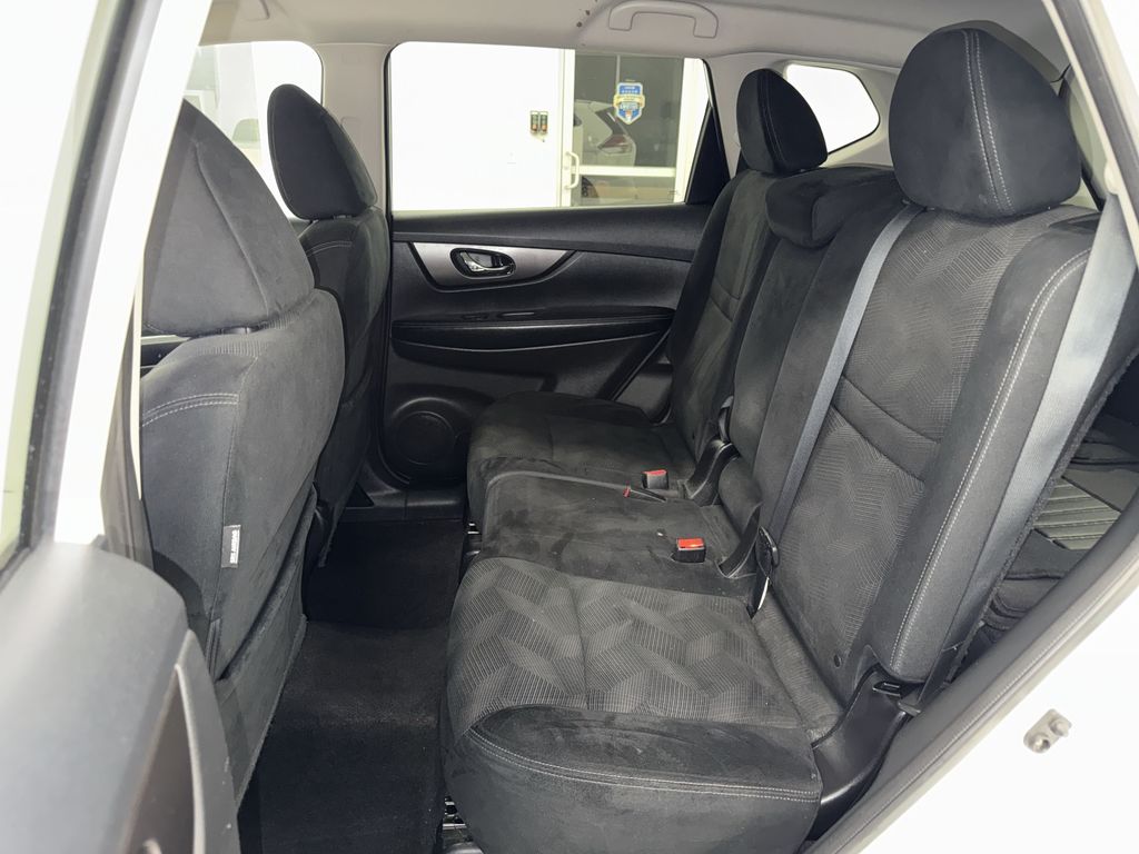 Thumbnail: 2014 Nissan Rogue - 12