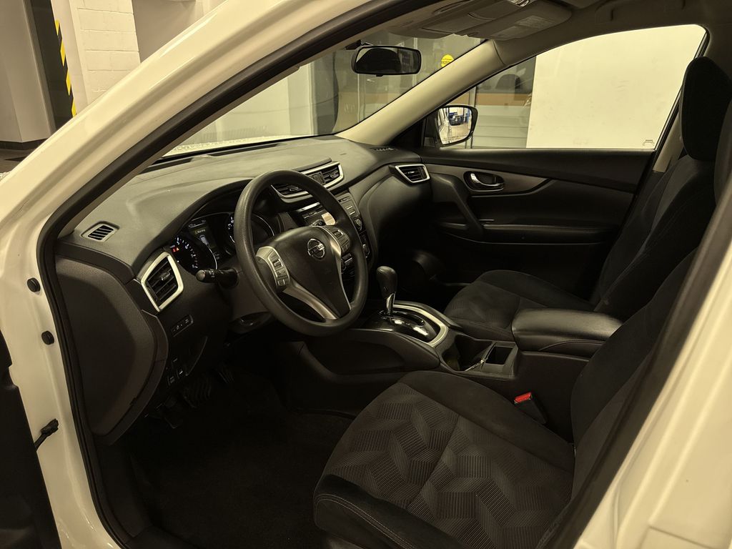 Thumbnail: 2014 Nissan Rogue - 9