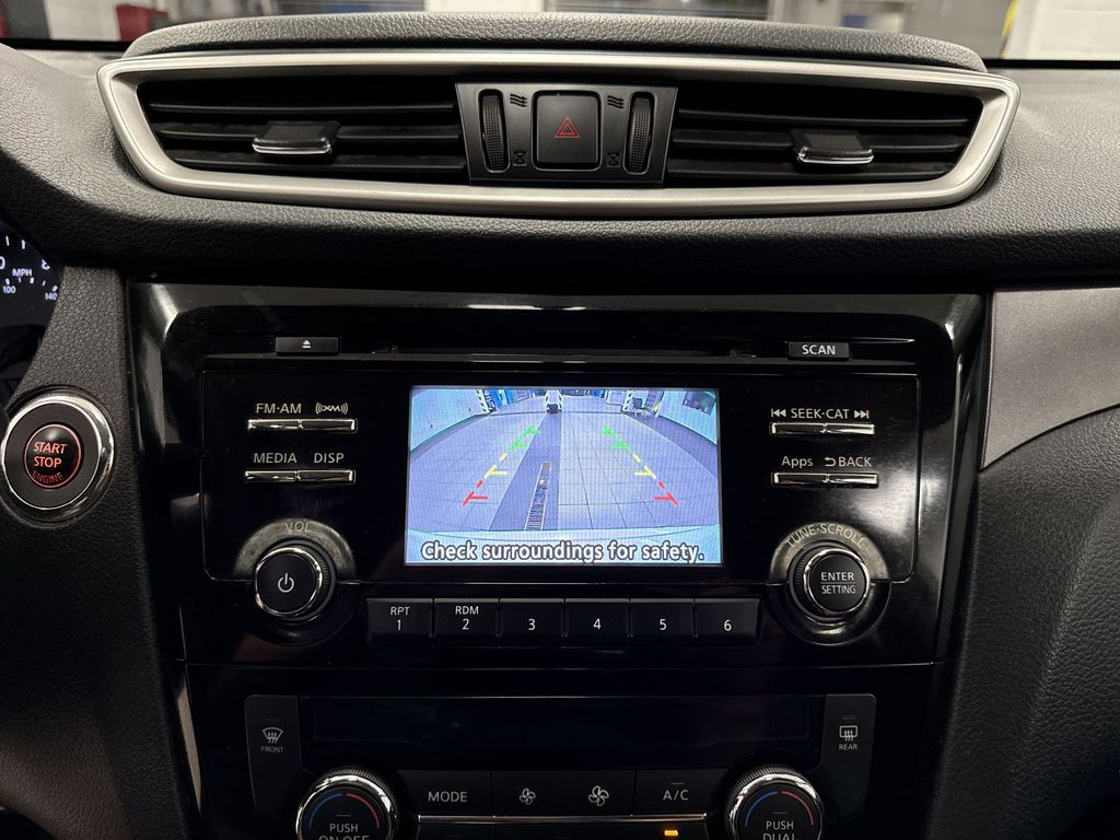 Thumbnail: 2014 Nissan Rogue - 27