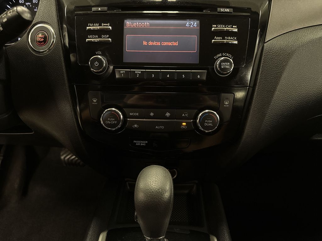 Thumbnail: 2014 Nissan Rogue - 24