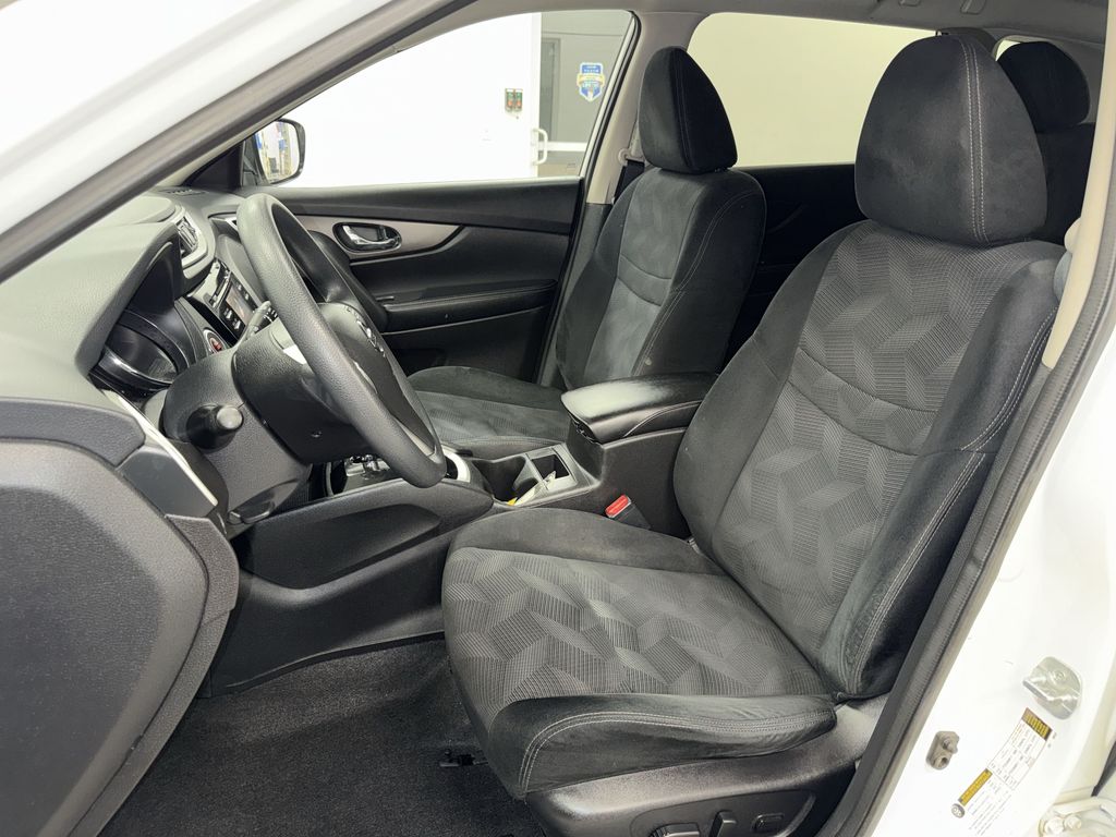 Thumbnail: 2014 Nissan Rogue - 10