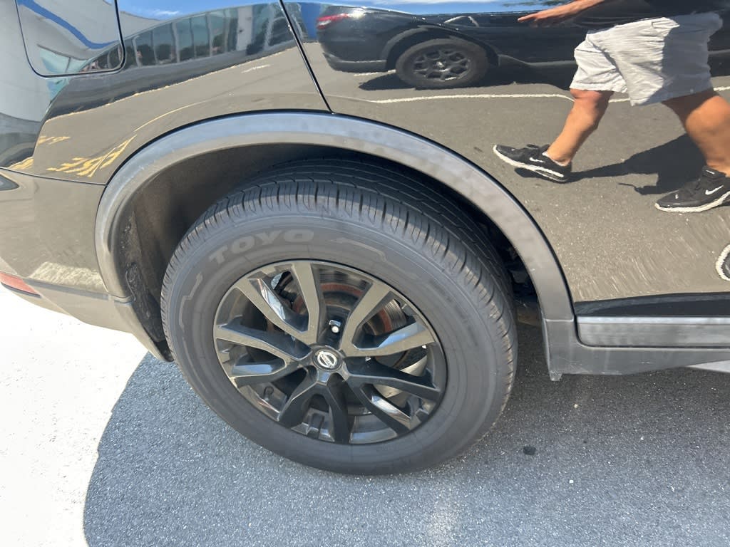 Thumbnail: 2018 Nissan Rogue - 23