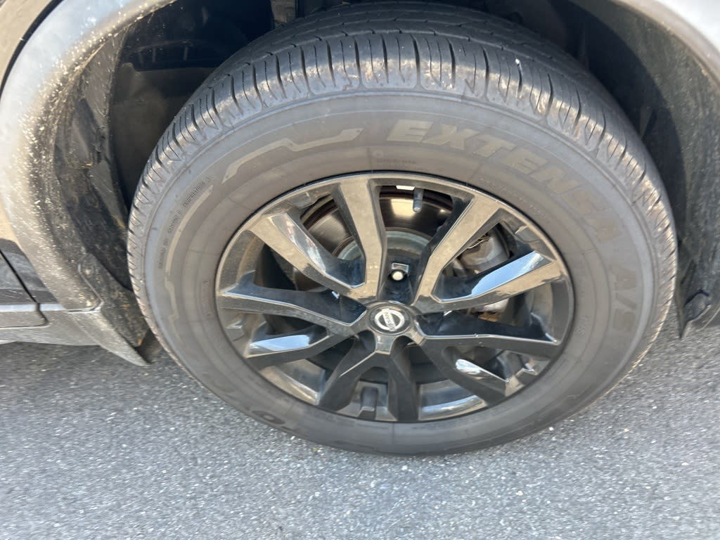 Thumbnail: 2018 Nissan Rogue - 7