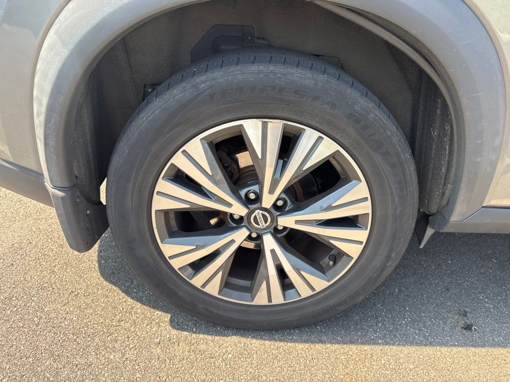 Thumbnail: 2021 Nissan Rogue - 24