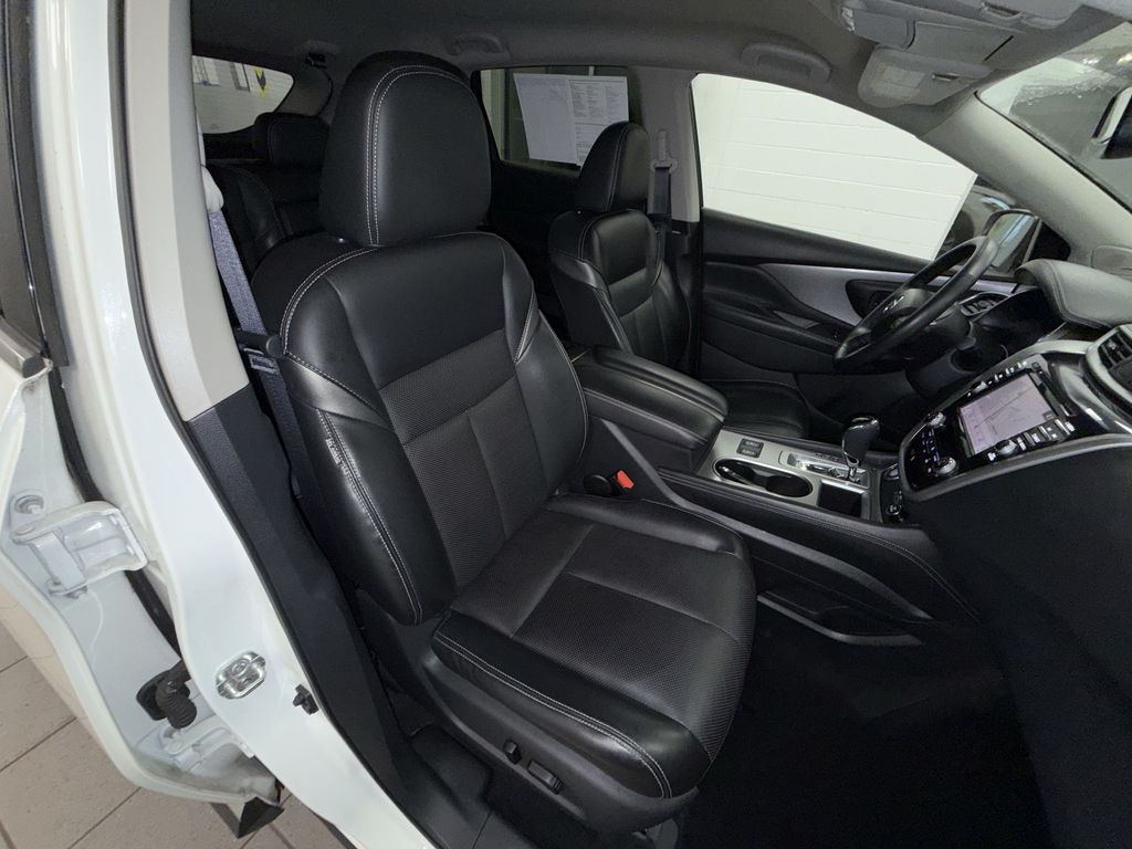 Thumbnail: 2019 Nissan Murano - 10
