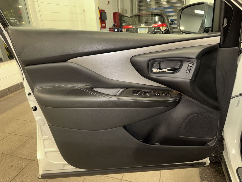 Thumbnail: 2019 Nissan Murano - 32