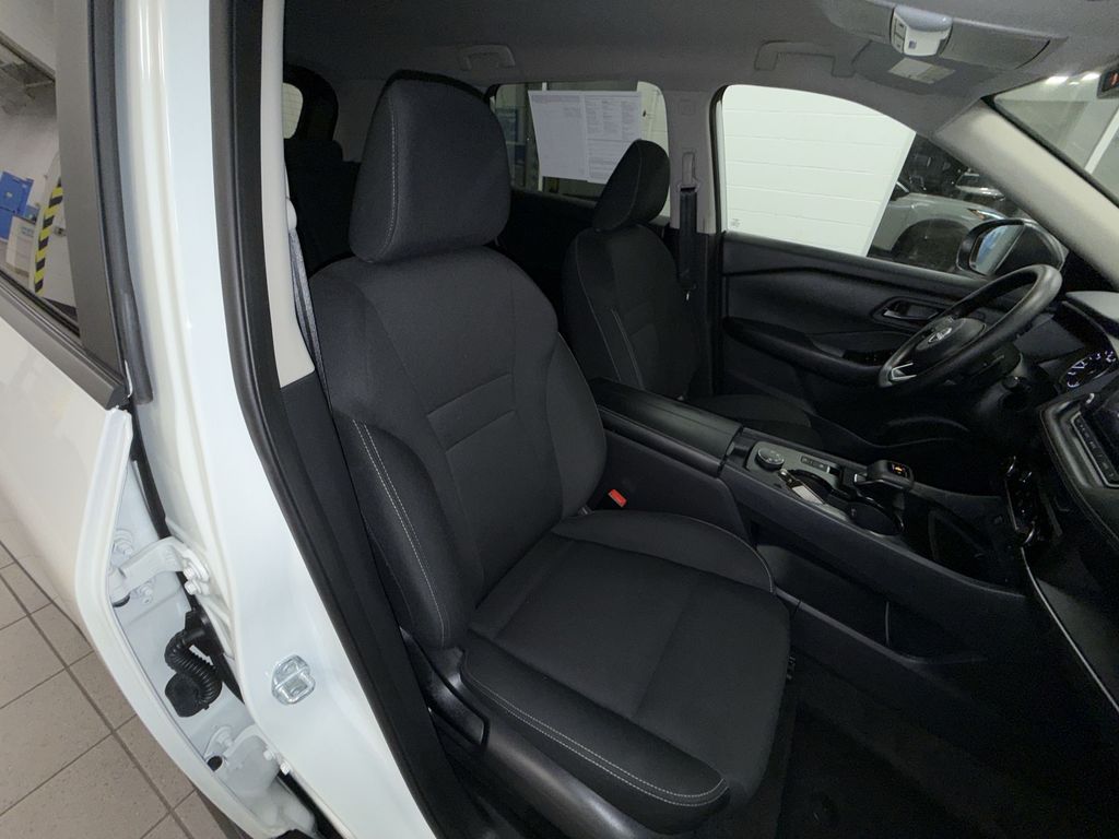 Thumbnail: 2024 Nissan Rogue - 9