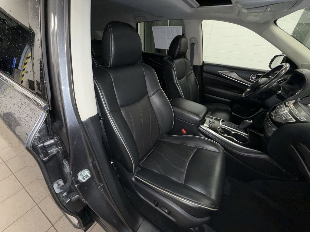 Thumbnail: 2019 INFINITI QX60 - 12