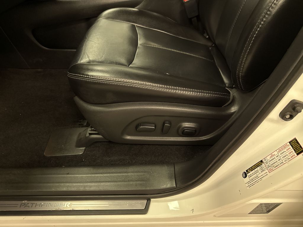 Thumbnail: 2017 Nissan Pathfinder - 27