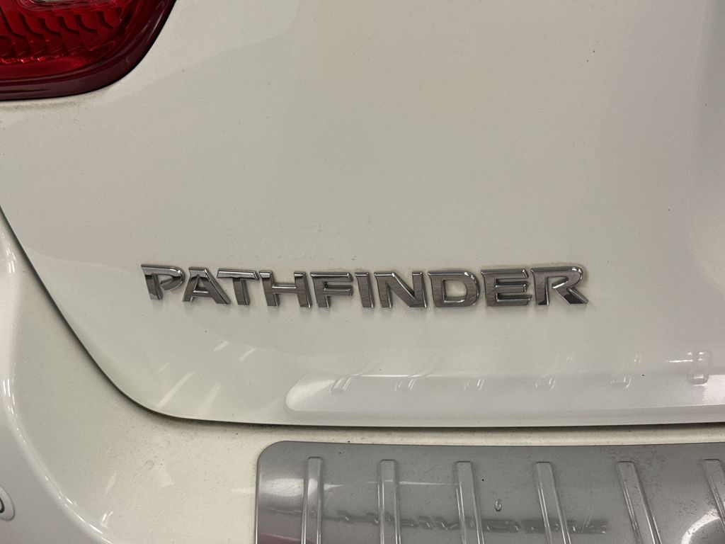 Thumbnail: 2017 Nissan Pathfinder - 5