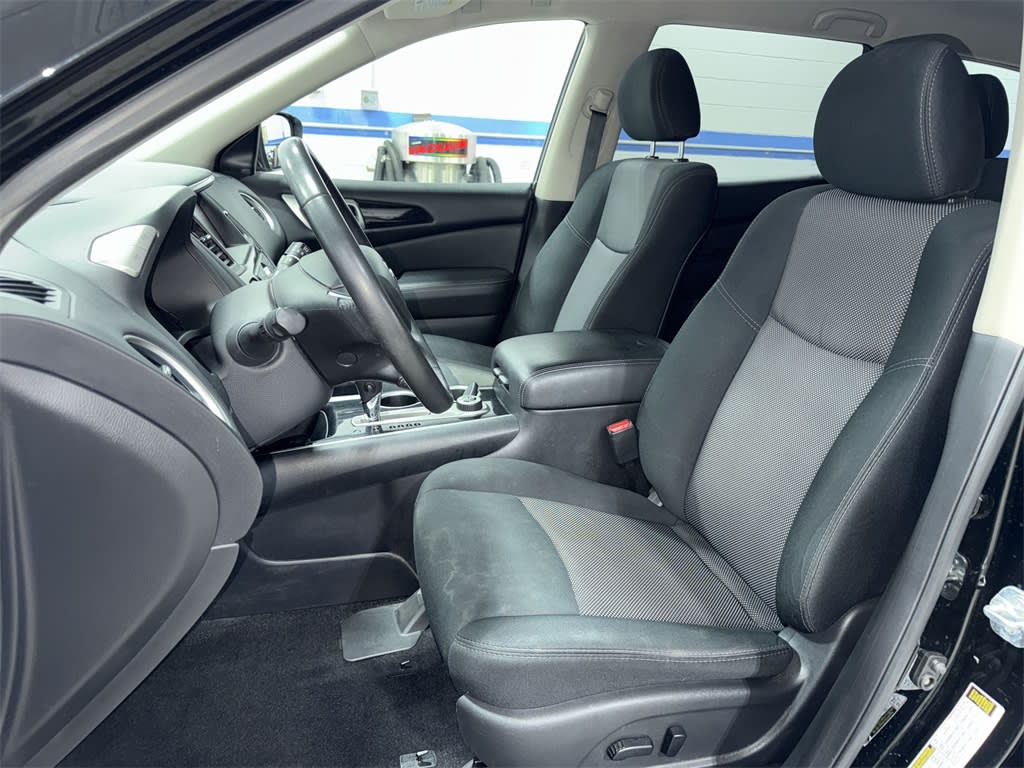 Thumbnail: 2019 Nissan Pathfinder - 11